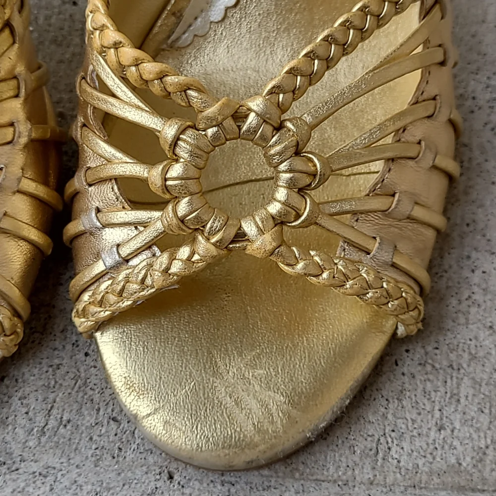 BCBG Paris Leather Heels - Picture 3 of 8